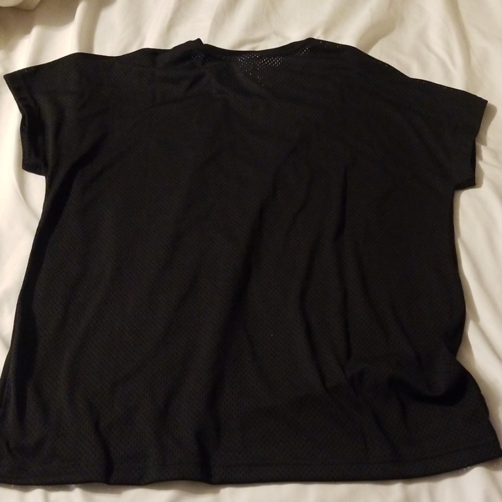 NWT - Reebok Tee shirt - Picture 3 of 4